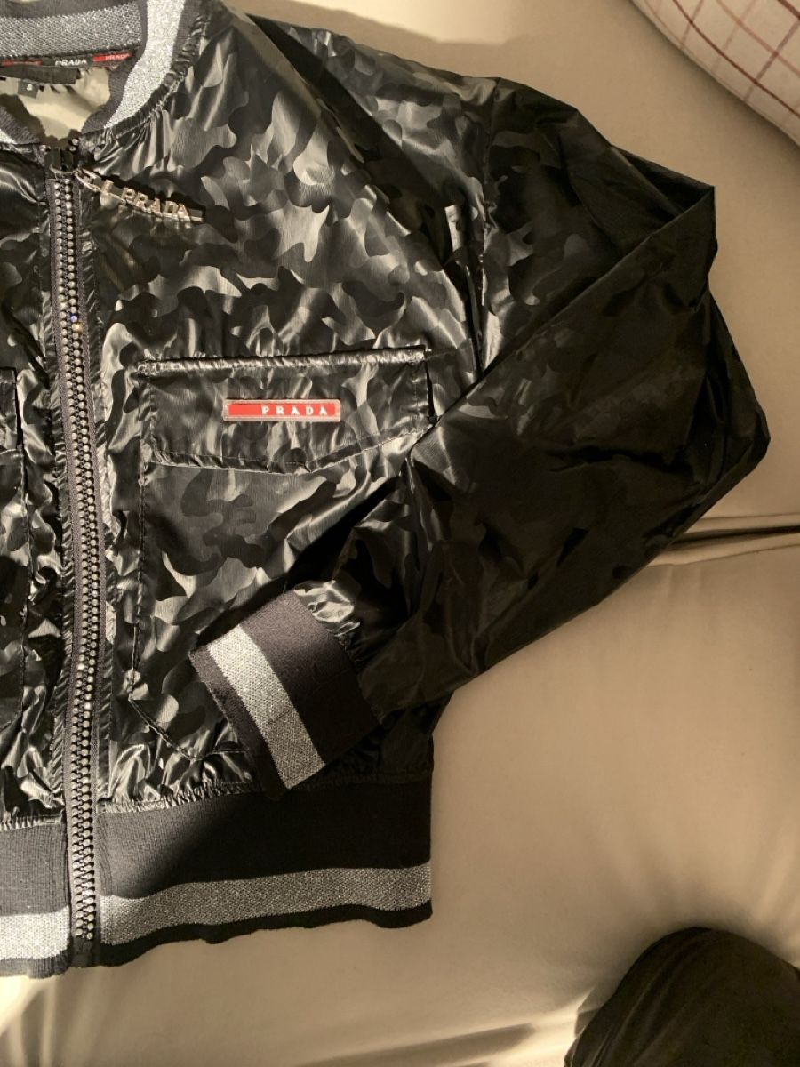 Prada Giacche: PRADA  Jacke – Usato da Bergdietikon venduto da zor_856j 2