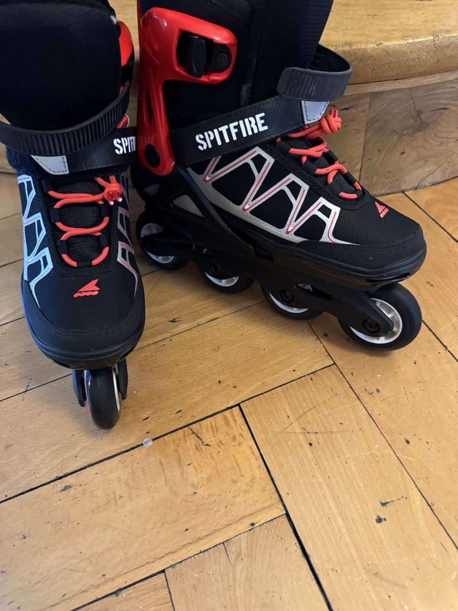 Pattini in linea & Pattini a rotelle: Inline Skates Rollerblade Spitfire used adjustable – Usato da Zürich venduto da Glam08 1
