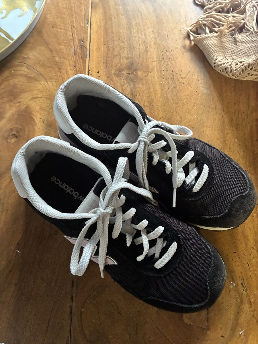 New Balance Scarpe da donna: NEW Balance 🖤 – Usato da St-Maurice venduto da cry_tgq8 3