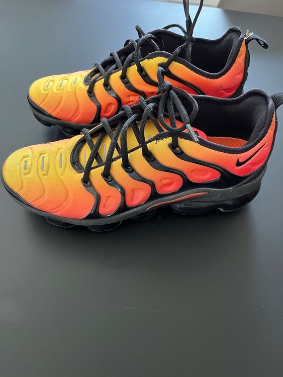 vapormax plus tiger