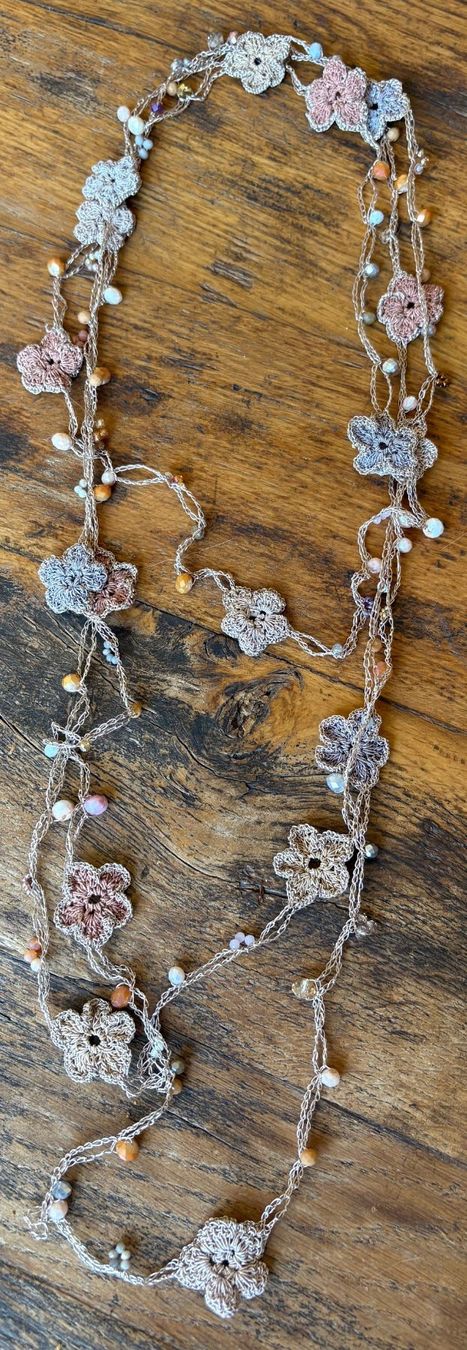 Catenine: COLLIER "FLEURS" HANDMADE!! BEIGE ET ABRICOT – Nuovo e nell'imballaggio originale da Locarno venduto da NicoNion 1