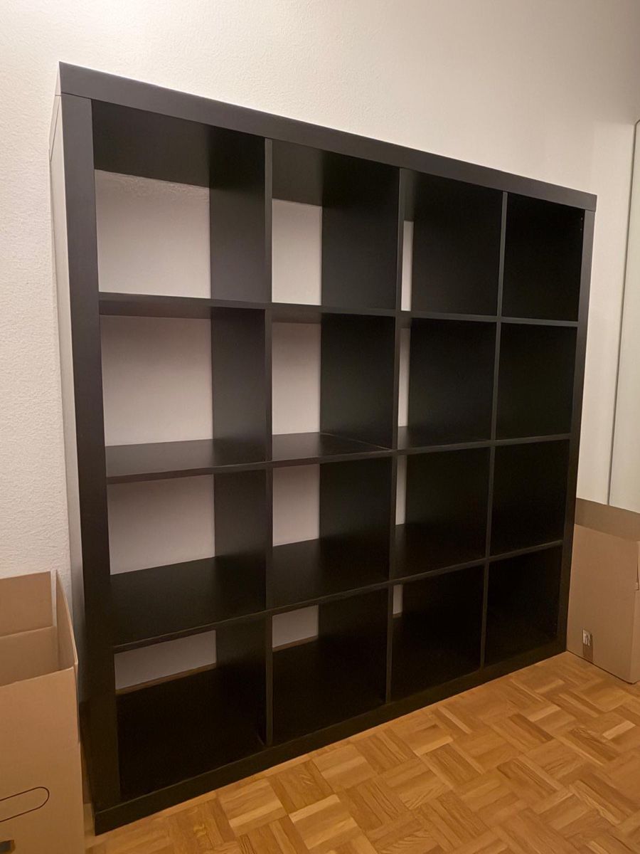 Scaffali: Ikea black bookshelf/bookcase – Usato da Genève venduto da suy_5dxv