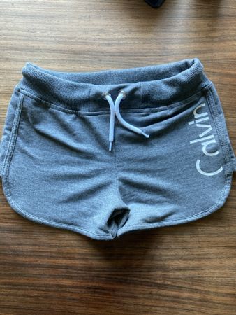 Calvin Klein Shorts S grau kurze Hose