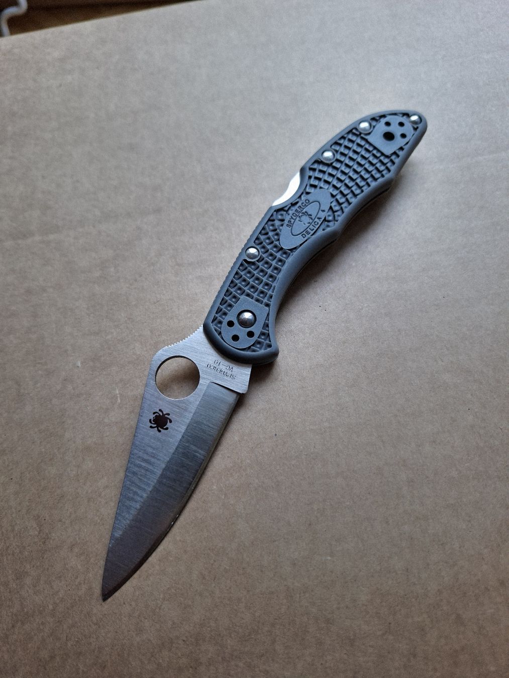 Spyderco Couteaux de poche: Spyderco Delica 4 Messer – D'occasion à Plan-les-Ouates par Evilworm_12 2