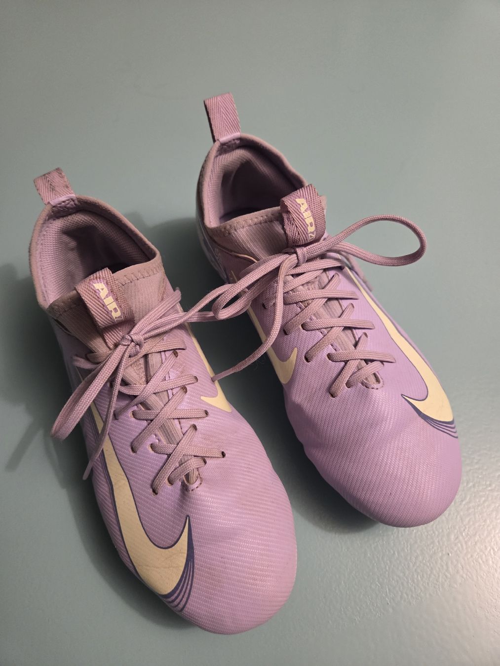 Nike Scarpe per ragazzi: Fussballschuhe Nike Gr.35.5 – Usato da Jegenstorf venduto da deb_26tj