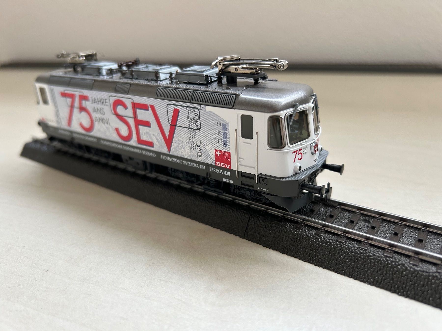 HAG 088 E-Lok Re 4/4 II 11238 SBB 75 Jahre SEV H0 | Acheter