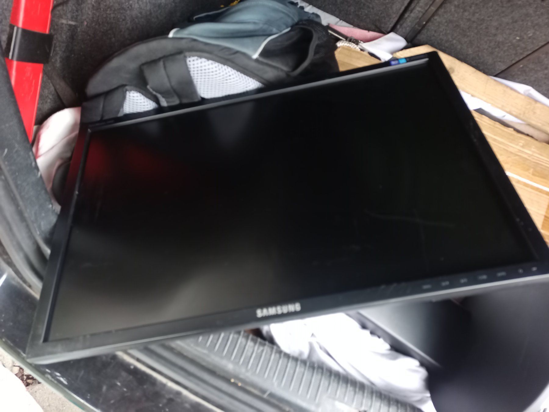 Samsung Monitore: 1 stk bildschirm tft samsung 24 zoll – Gebraucht aus wila von audi48 3