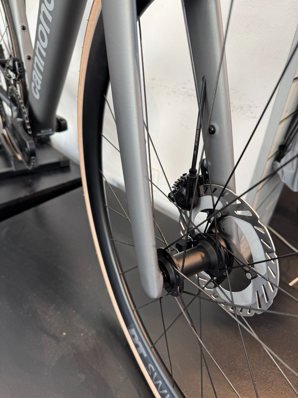 Cannondale Biciclette: Cannondale Synapse Carbon 2, Grösse 54cm – Nuovo e nell'imballaggio originale da Zürich venduto da Velofabrik01 4