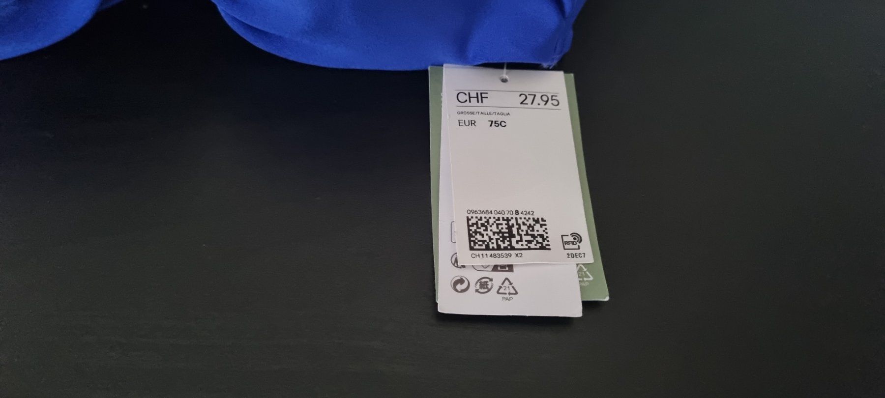 H&M Costumi da bagno & Bikini: Bikini Oberteil Bandeau - 75C von H&M – Nuovo e nell'imballaggio originale da Affoltern am Albis venduto da thingsANDthings 3