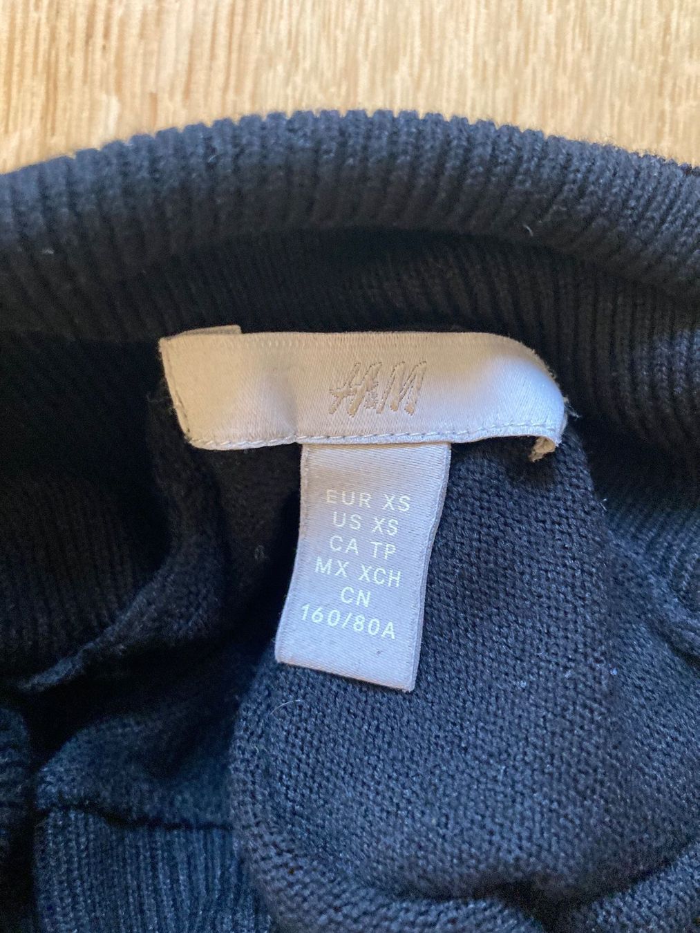 H&M Pullover & Sweatshirts: Rollkragenpullover | H&M * Grösse XS – Gebraucht aus Basel von AufeinenBlick 2