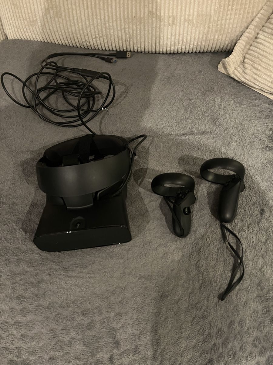 Meta Casco VR: Casque de réalité virtuelle Oculus Rift S - Impeccable! – Nuovo (secondo la descrizione) da St-Blaise venduto da Richy03 2