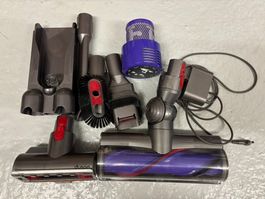Dyson Absolute V10 Zubehör Set div. Teile - guter Zustand