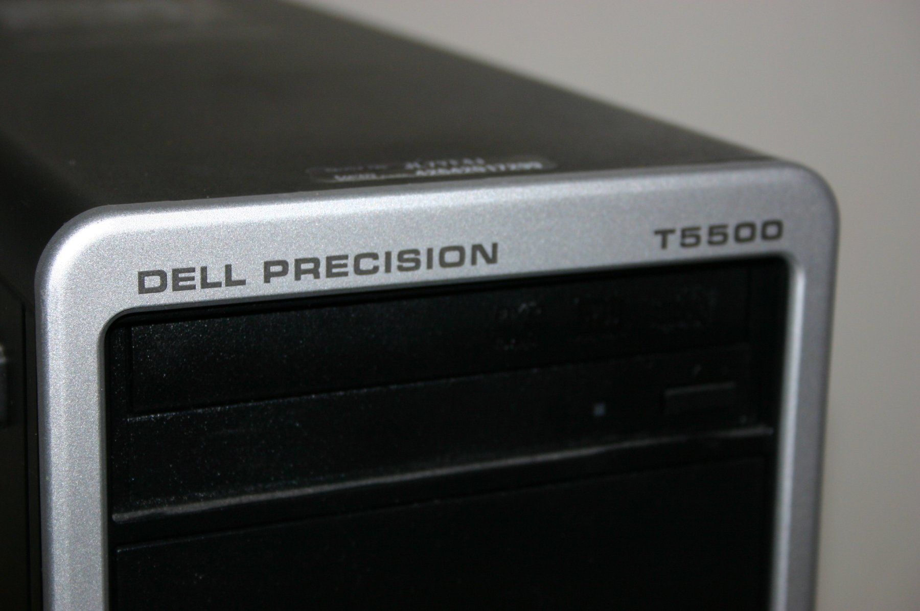 Dell PC: DELL Precision T5500 mit Win7, fehlende Seitenwand – Usato da Stettlen venduto da Bigjm 2