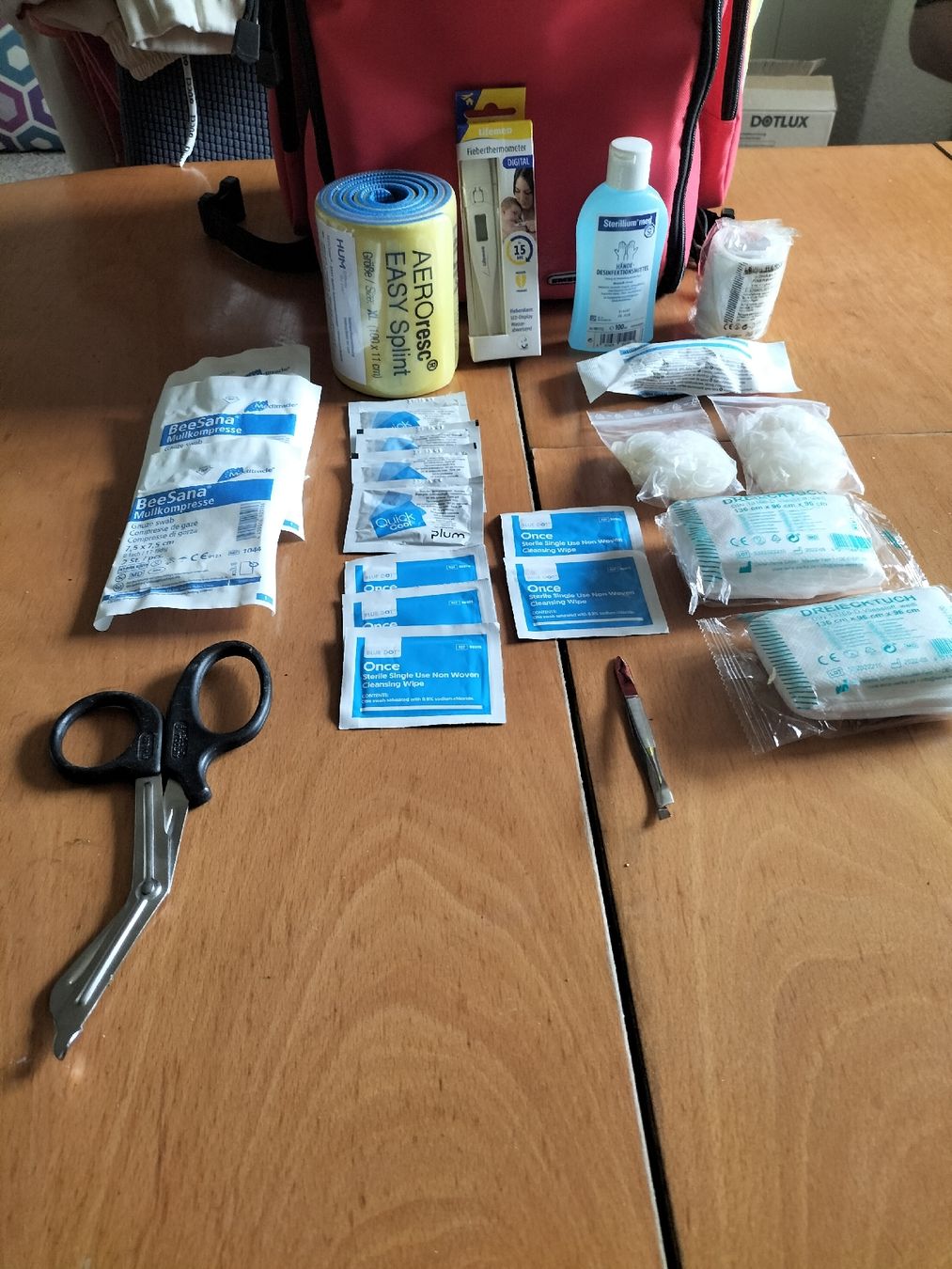 Kit di pronto soccorso: Erste Hilfe Tasche mit Inhalt Digitalthermometer Splint – Nuovo e nell'imballaggio originale da Emmenbrücke venduto da corinne041