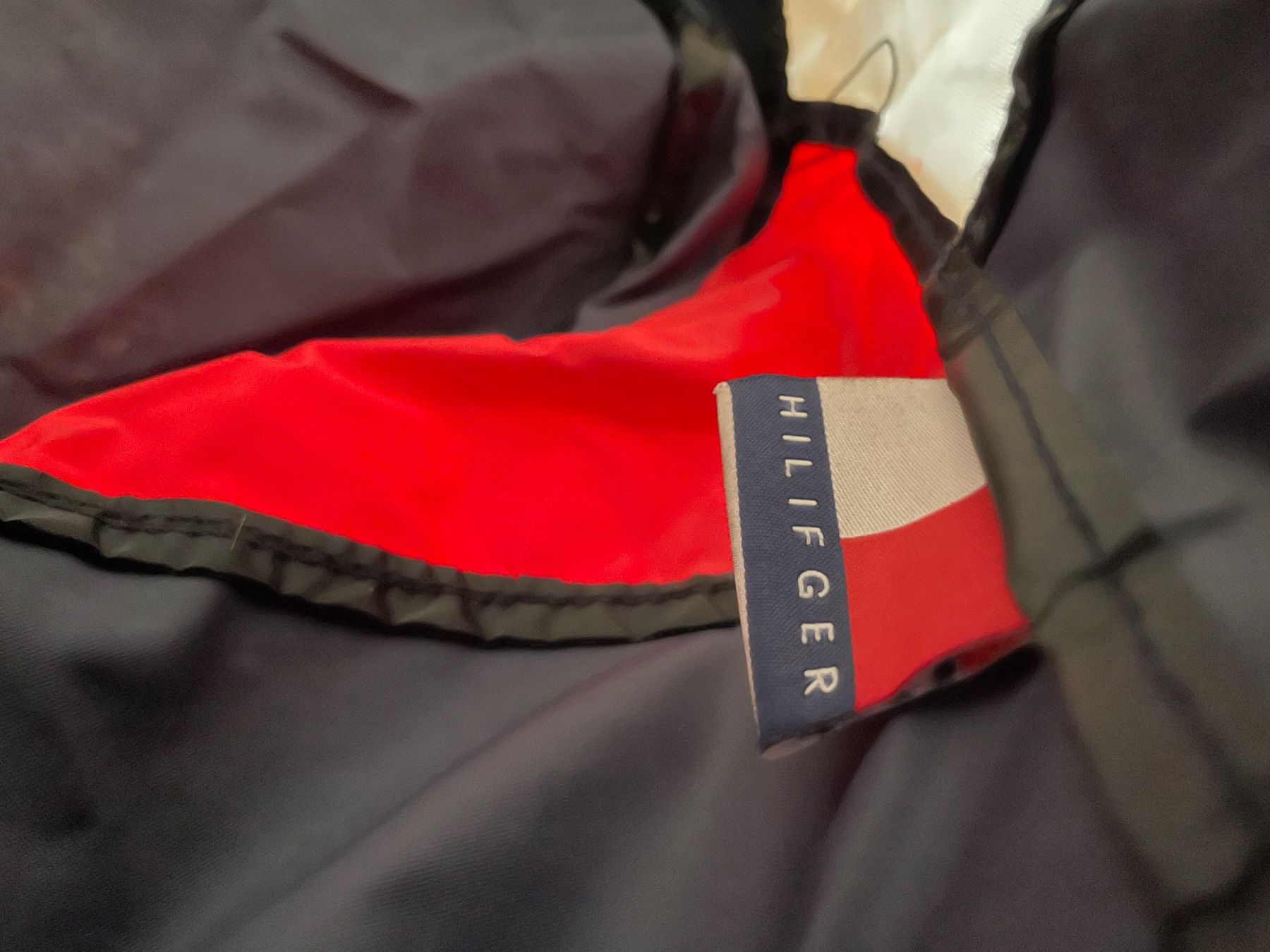Tommy Hilfiger Zaini: Vintage 90s Tommi Hilfiger Back Pack 25 L – Usato da Zürich venduto da le_souk 7