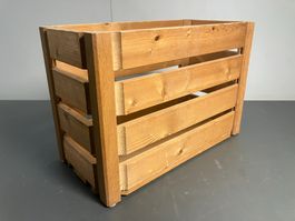 styl. kleine Holzharrase ca. 35 x 17.5 x 24.5cm H ab 1.-