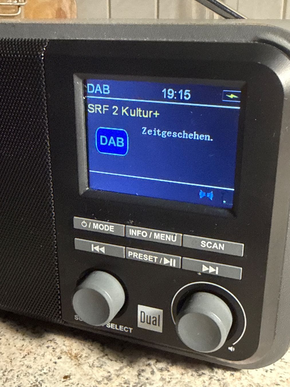 Radios: Radio DAB 51 DUAL – Gebraucht aus St imier von sav_bjf9 7