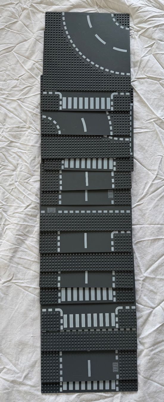 Lego Kit di costruzioni: Baseplate Road – Usato da Neftenbach venduto da Elitebricks 1
