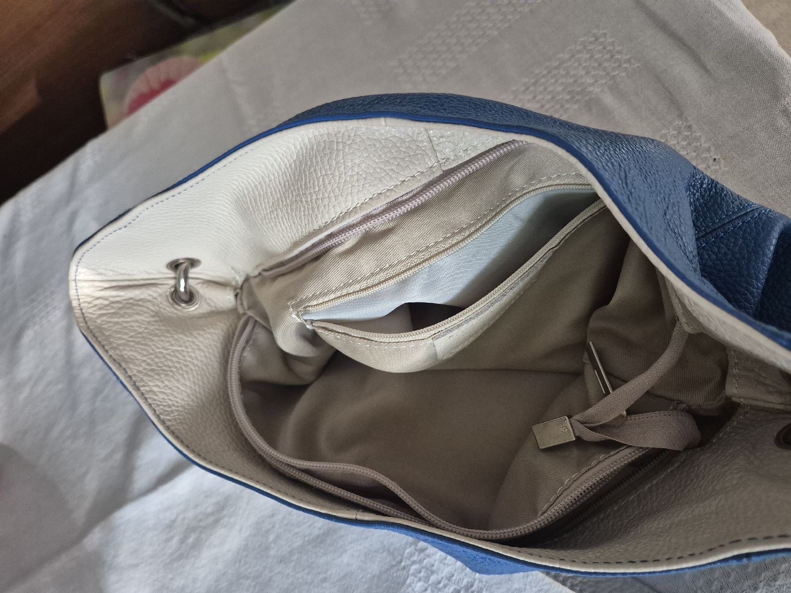 Borse da donna: Neue Tasche, Genuine Leder blau/beige, – Nuovo (secondo la descrizione) da Herrliberg venduto da SELENONAUTKA 3