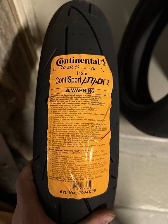Pneus & Roues: Continental Attack 2  – D'occasion à Münchwilen AG par Vinnis 2