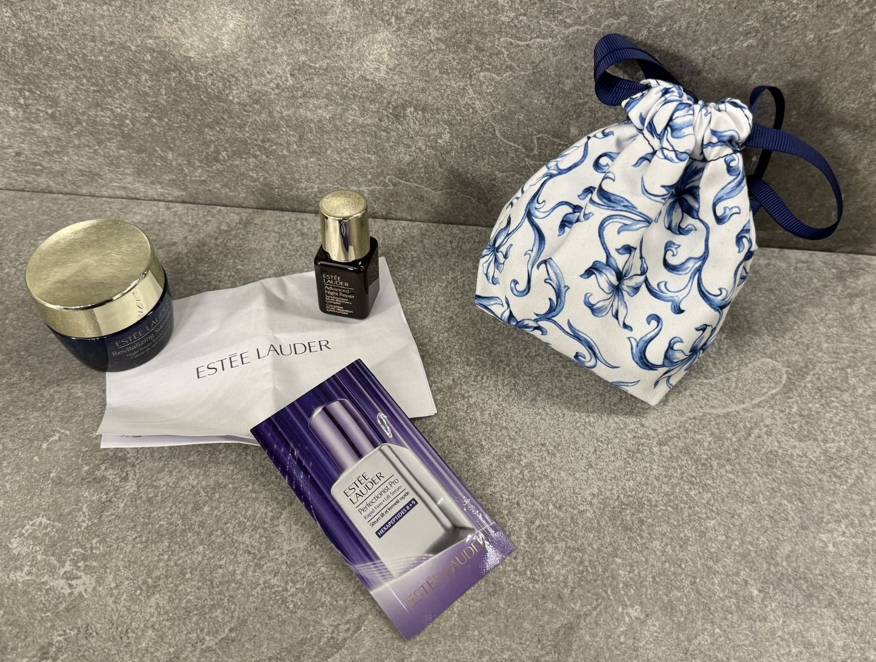 Estée Lauder Cura del viso: Estée Lauder Set: 4-teilig ... – Nuovo e nell'imballaggio originale da Chur venduto da Papageibarsch77 1