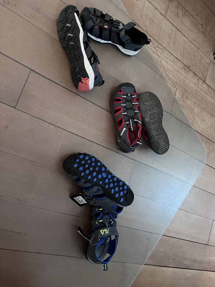 Scarpe per ragazzi: Sandalen Grösse 34 – Usato da Wallisellen venduto da Joo23