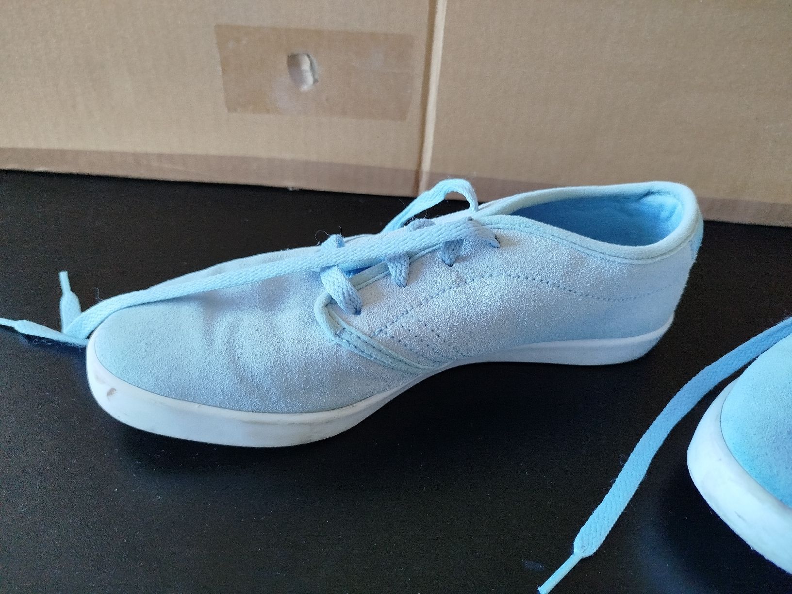 Adidas Damenschuhe: Leichte Turnschuhe hellblau Grösse 39 1/3 gebraucht – Gebraucht aus Rümlang von kpw_t955 1