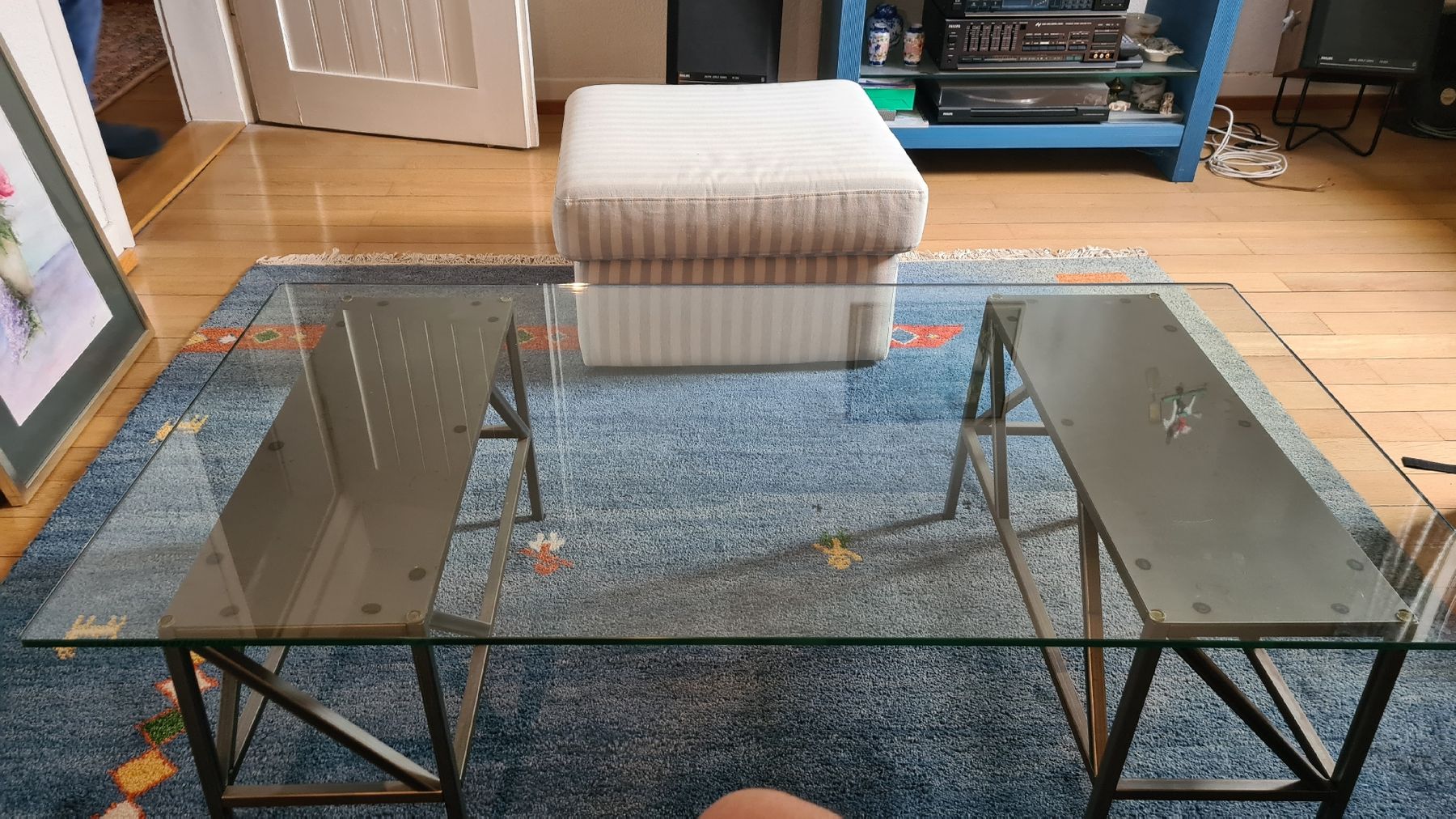 Tische: Glas-Couchtisch mit Metallgestell, zeitloses Design – Gebraucht aus Obergösgen von Marquito65 2