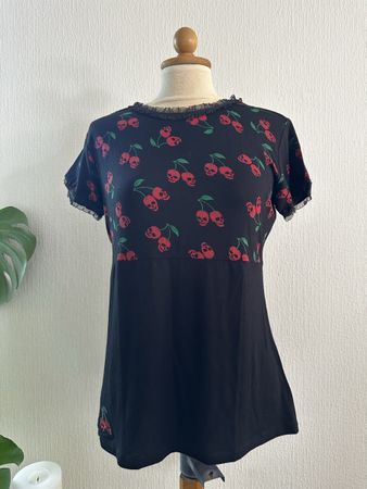 T-shirt Rock Rebel Noir Imprimé Cerises Tête de Mort Taille 