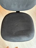 Bürostuhl schwarz mit Rollen guter Zustand