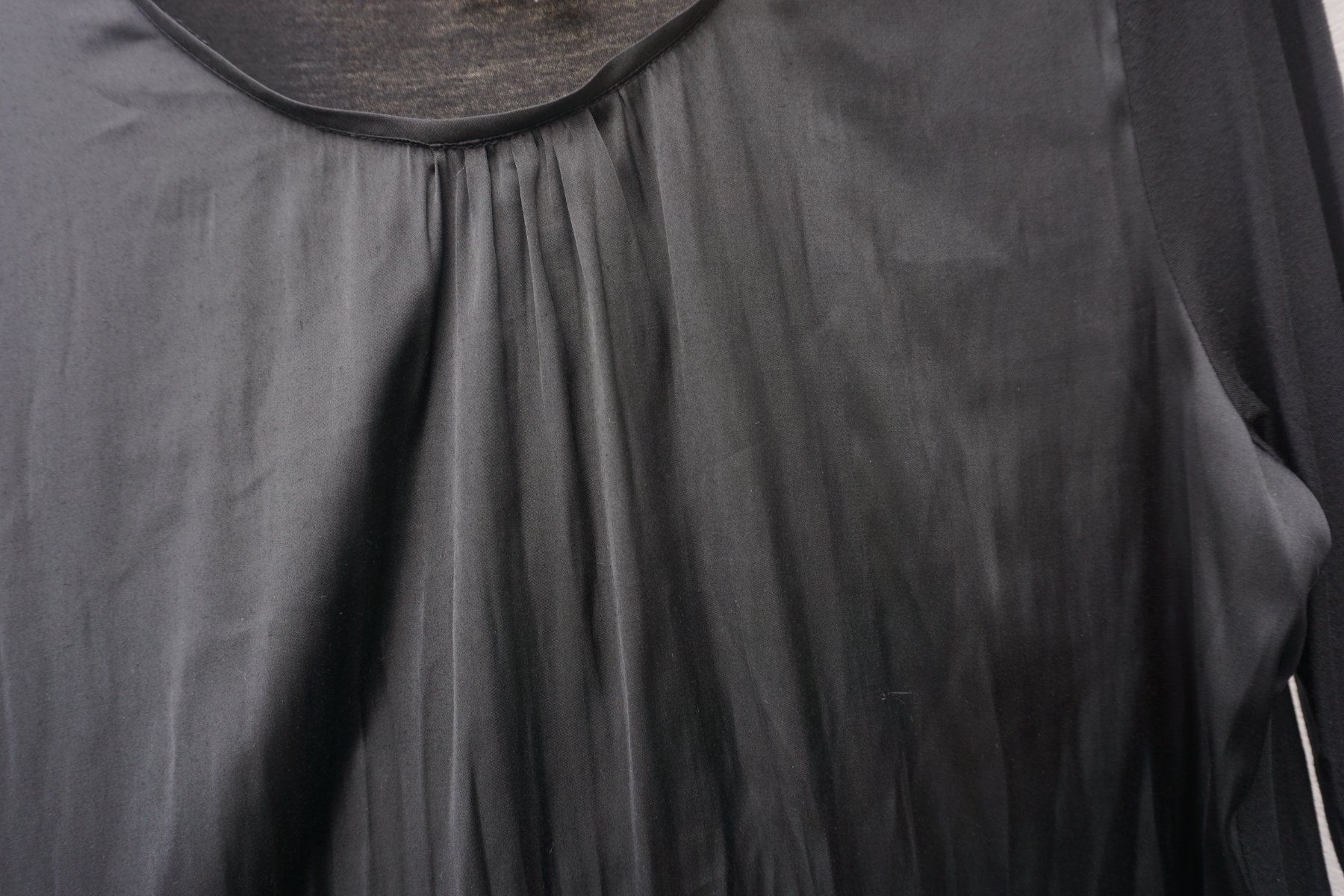 Comma Blusen: Bluse von Comma Grösse 44, schwarz – Gebraucht aus Zürich von einalemjena 7