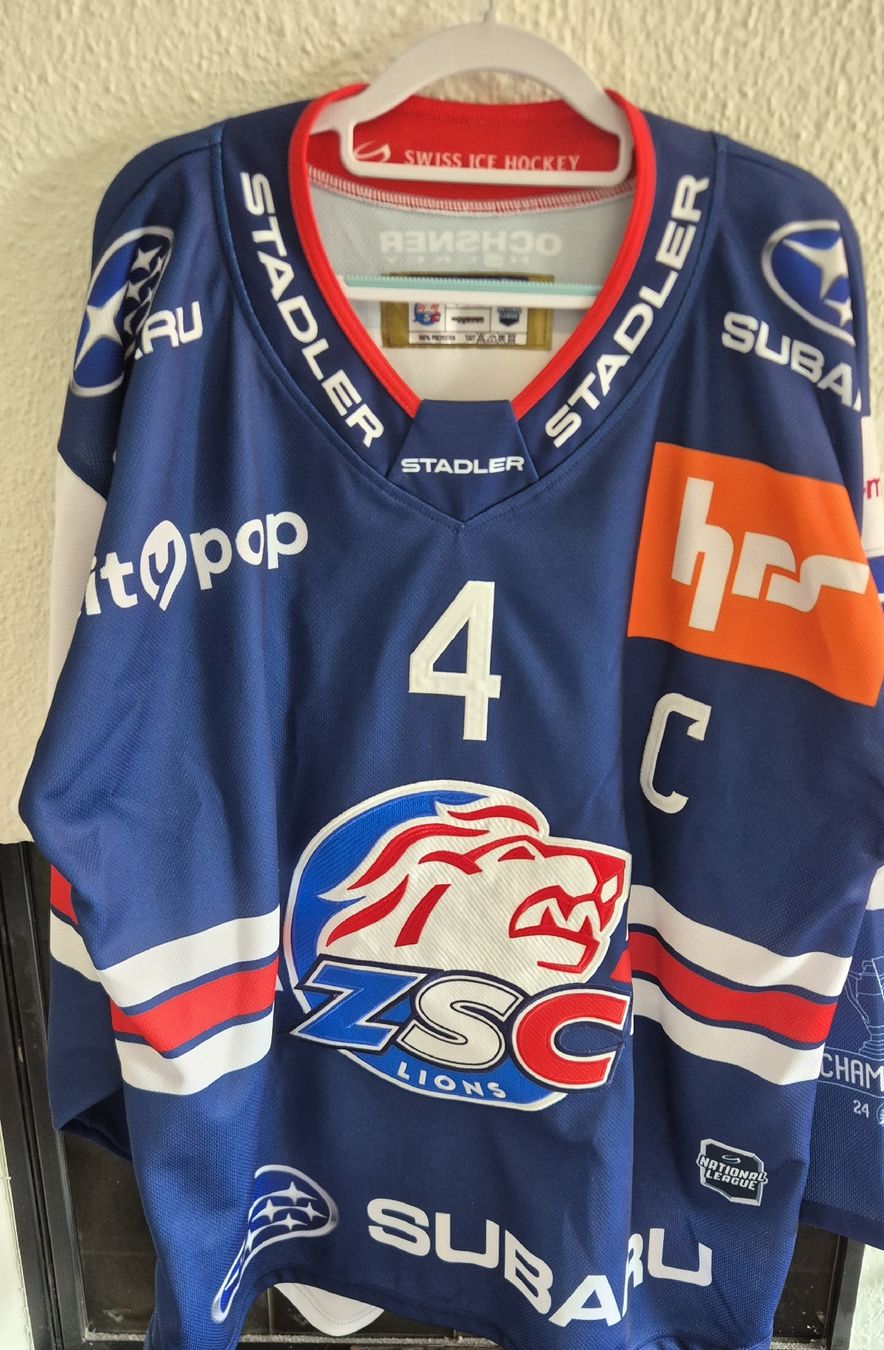 Zsc Lions Leibchen & Hosen: ZSC Trikot – Gebraucht aus Bünzen von Wisel45
