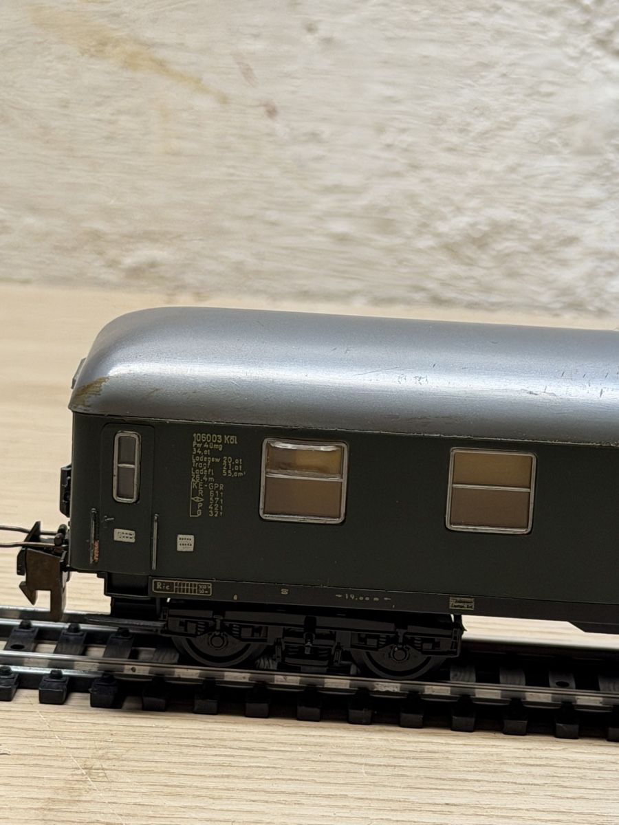 Modelleisenbahnen: Gepäckwagen HO DB  – Gebraucht aus Herzogenbuchsee von ioa_zcm6 7