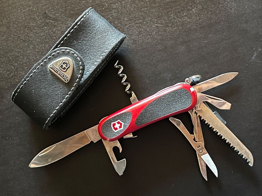 Couteau Suisse Victorinox Evolution S557 - 21 Outils, Manche En Bois, Modèle 2.5223.SC, Neuf