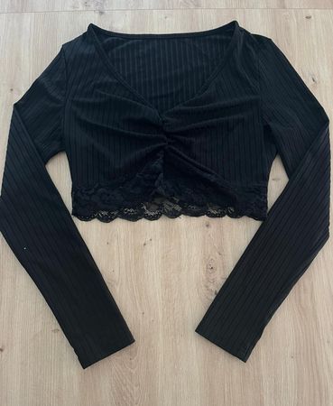 T-shirt court avec bordure en dentelle noir Shein - M