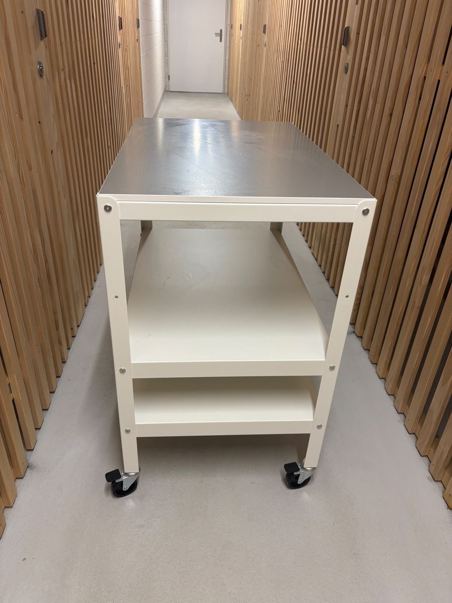 Regale: Servierwagen weiss mit Rollen Ikea  – Gebraucht aus Luzern von karinakoop 3
