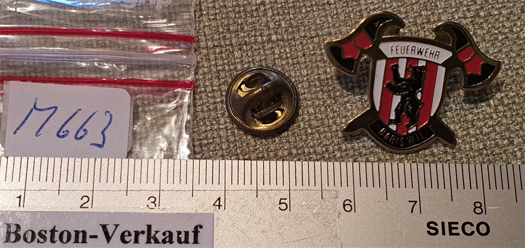 Placchette & Badge: M663 - Pin Feuerwehr Bariswil – Usato da Reinach BL venduto da Boston-Verkauf 1