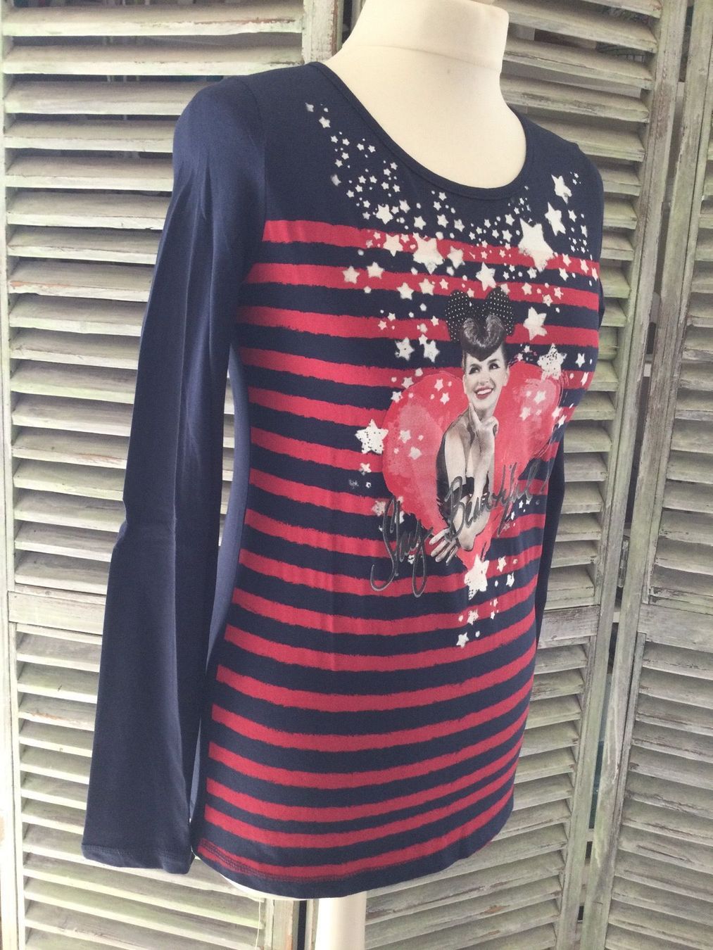 Top: Sweat marine rayé rouge USA, taille M – Nuovo e nell'imballaggio originale da Agiez venduto da chouchanelle 2
