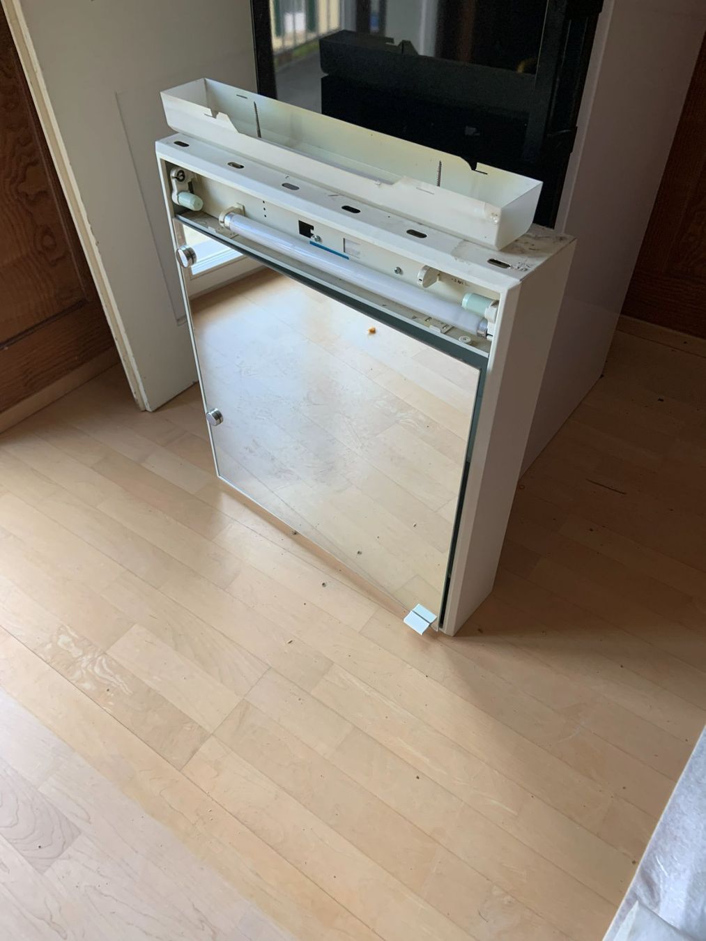 Armadietti a specchio: Älterer Spiegelschrank 60 cm – Usato da Winterthur venduto da cimido 2