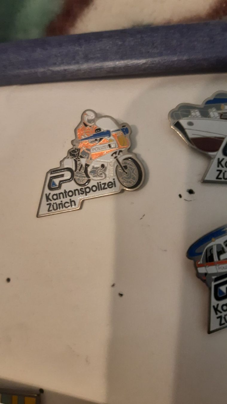 Placchette & Badge: 3 Kantons-Polizei ZH Pins – Usato da Adlikon b.Regensdf venduto da attila63 1