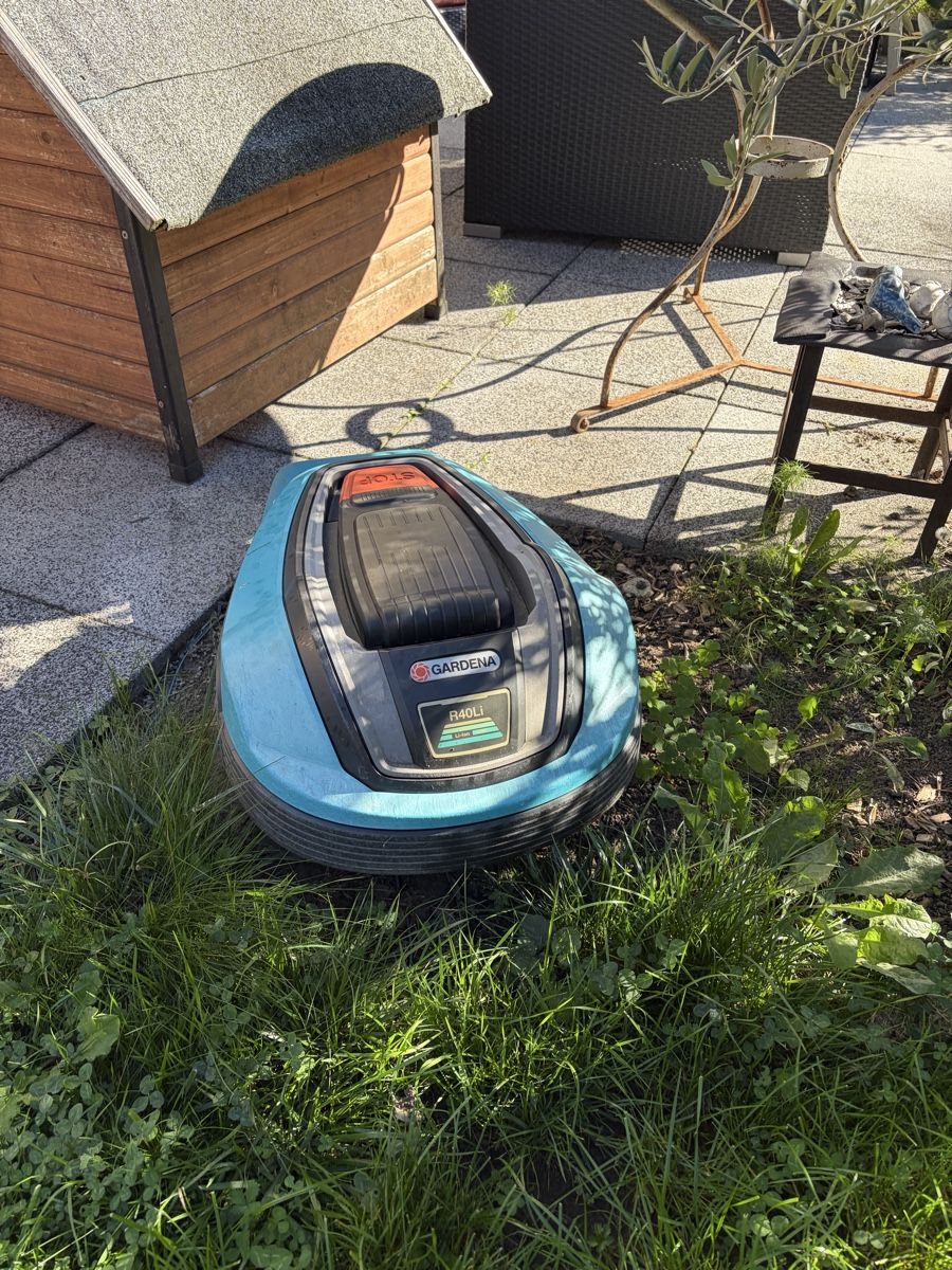 Gardena Tagliaerba: Gardena Rasenmähroboter R40LI – Usato da Matten b. Interl venduto da valserma