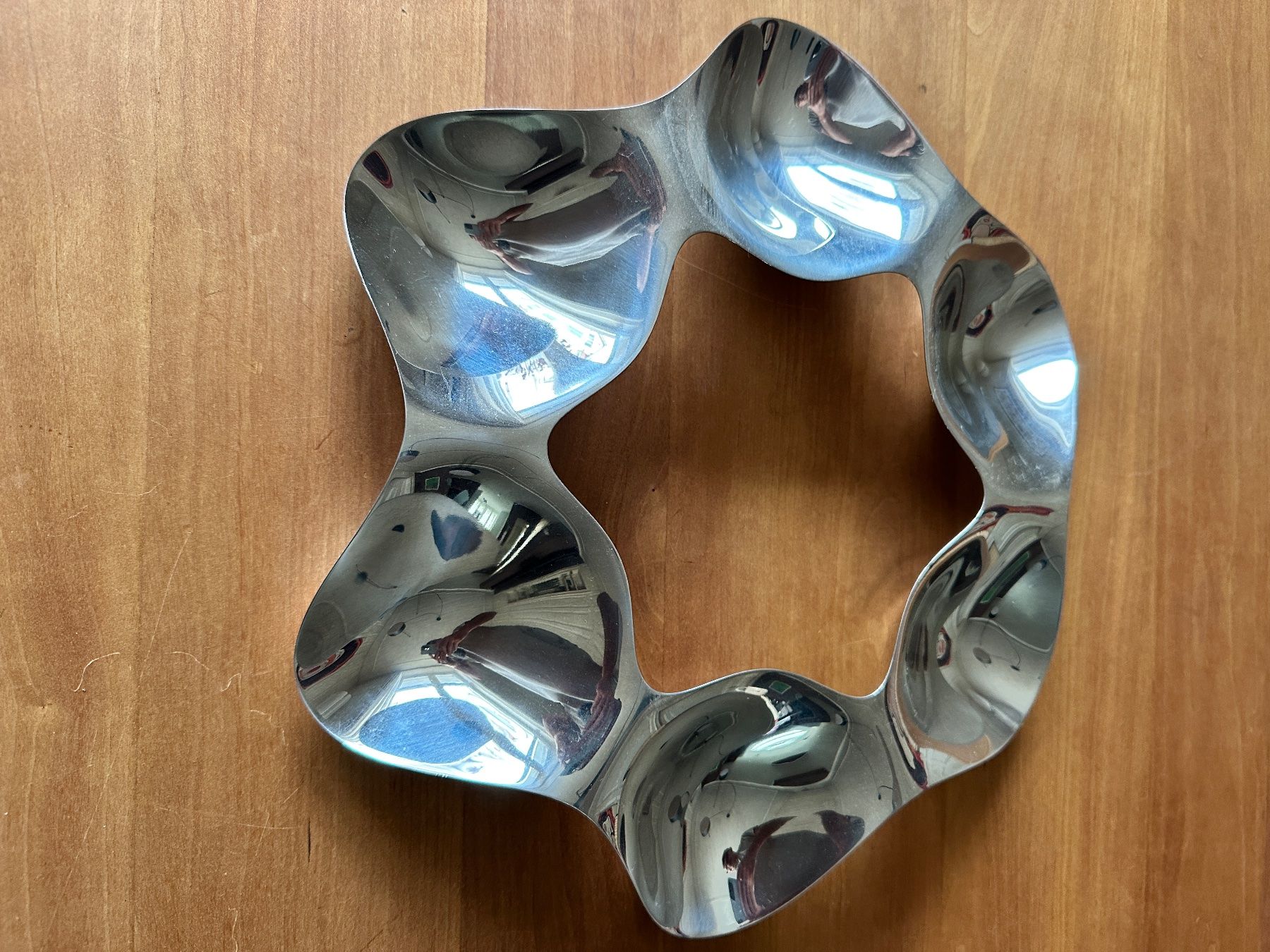 Alessi Schalen: Alessi Schale, schöner Zustand – Gebraucht aus Thalwil von Masterbidder 2