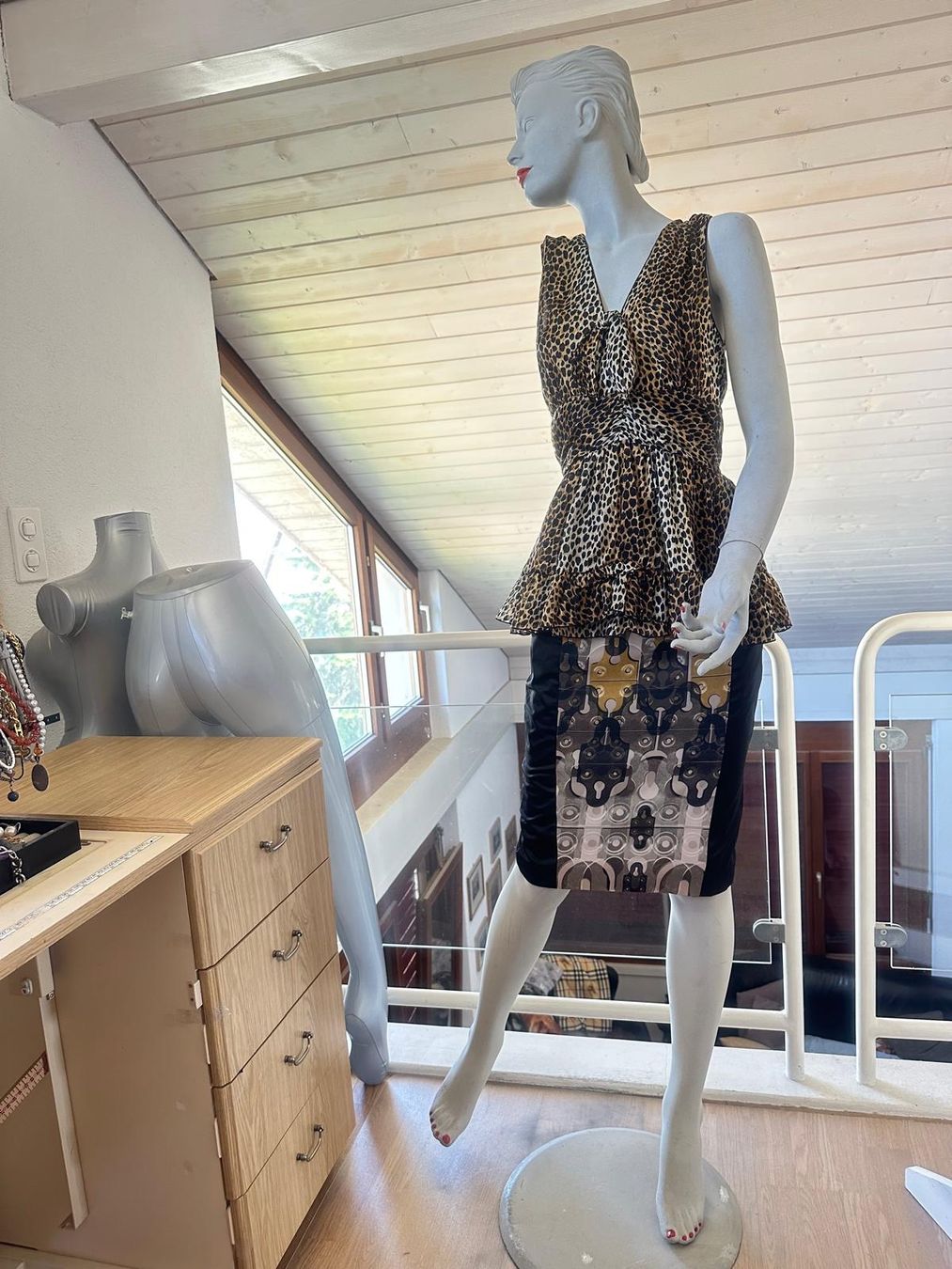 Karen Millen Jupes: Jupe von KAREN MILLEN – D'occasion à Neuhausen par Lechasseur
