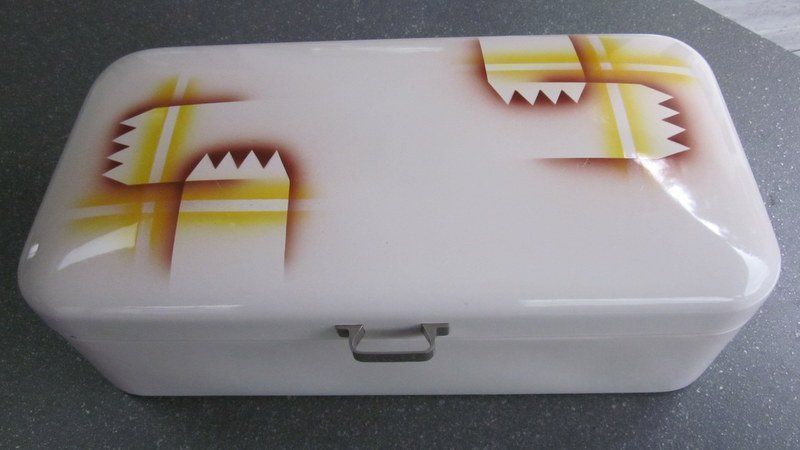 Behälter & Ähnliches: Vintage Brotkasten / Brotbox aus Email – Gebraucht aus Bischofszell von raika 2