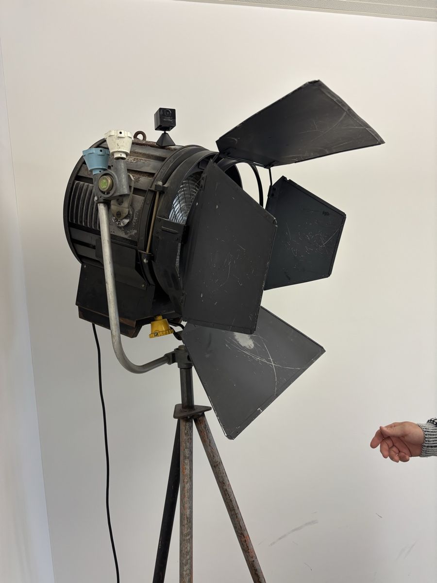 Lampade: Genialer Studio- Filmscheinwerfer – Usato da Geroldswil venduto da tad_7wt2 2