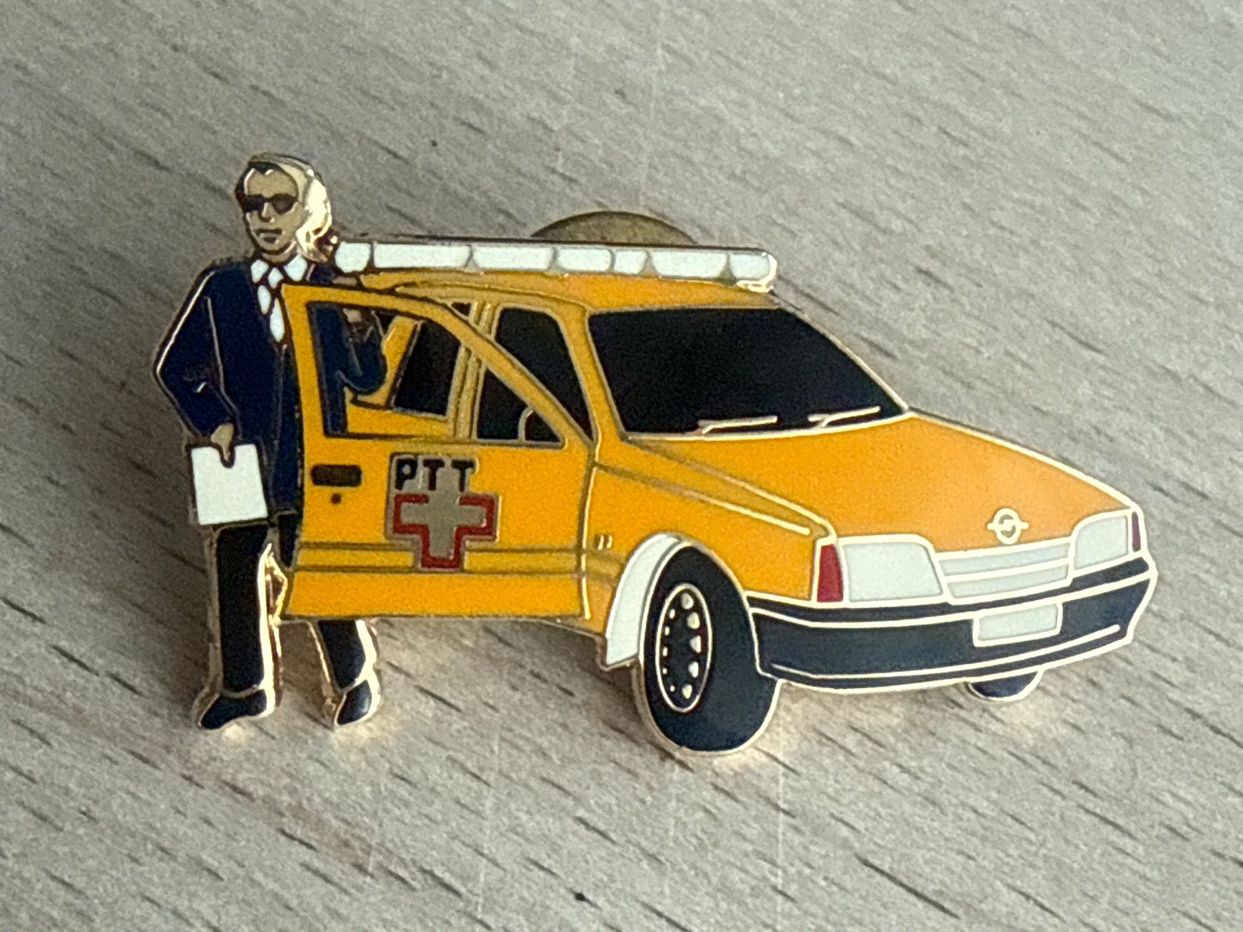 Plaquettes & Badges: Pin PTT – D'occasion à Glattbrugg par Schweigmatt