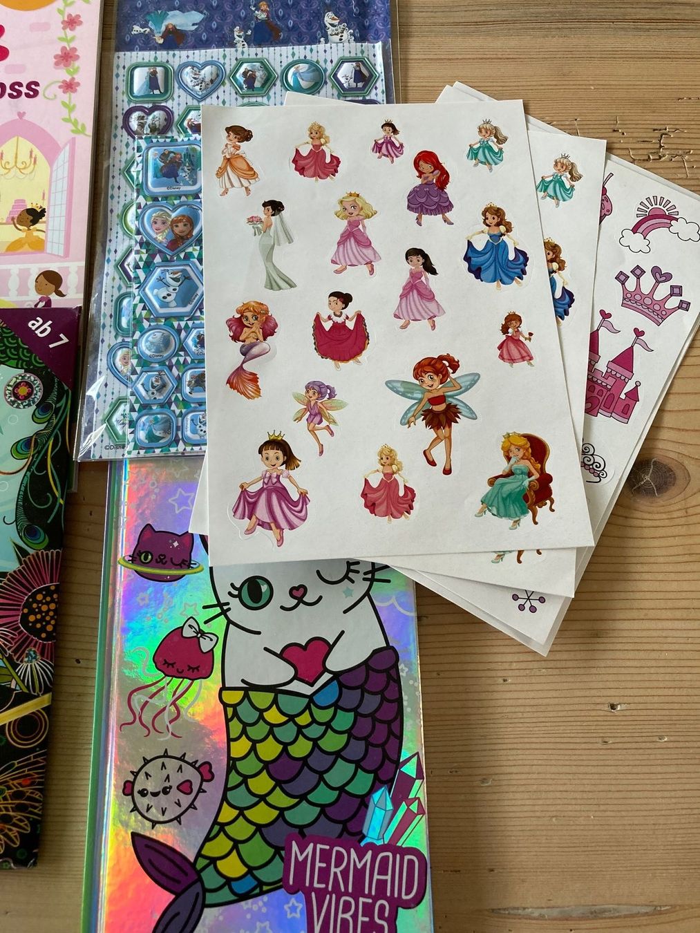 Sticker: Mädchen Sticker Malbücher – Usato da Dietlikon venduto da ioa_wd8m 1