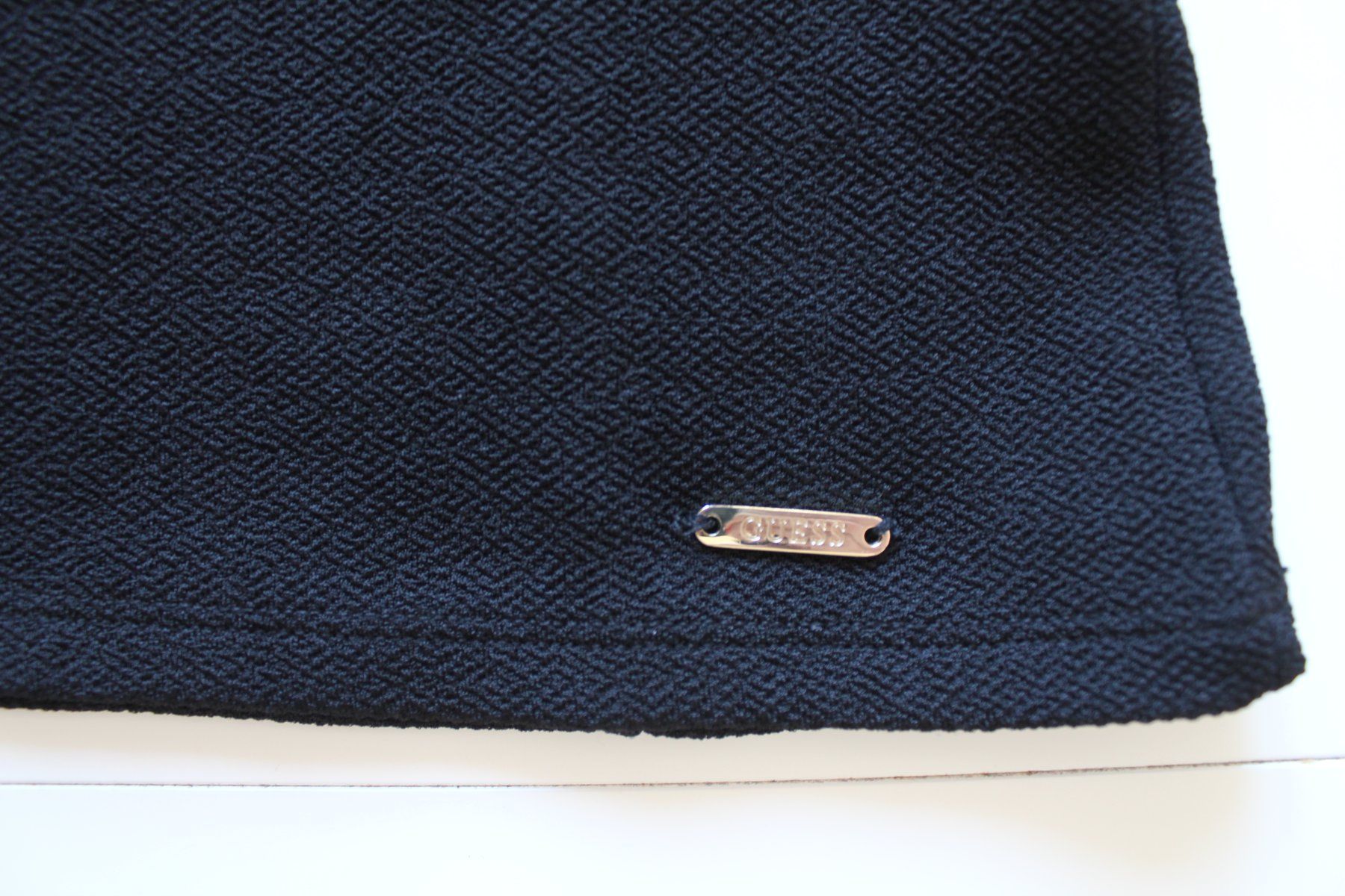 Guess T-shirt: T-shirt Guess t. L – Usato da Peseux venduto da Gilloss 3