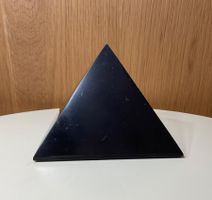 1 A Schungit Pyramide aus Russland