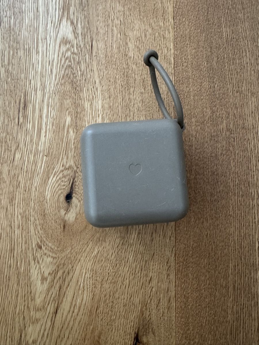 Succhiotti & catenelle porta ciuccio: BIBS - Schnuller Box – Usato da Interlaken venduto da fbnscl